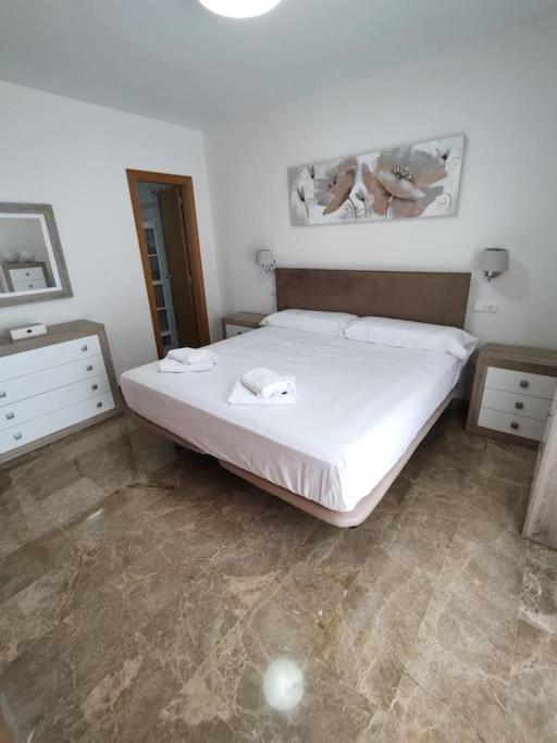 Full Apartment With Private Pool 에스테포나 외부 사진